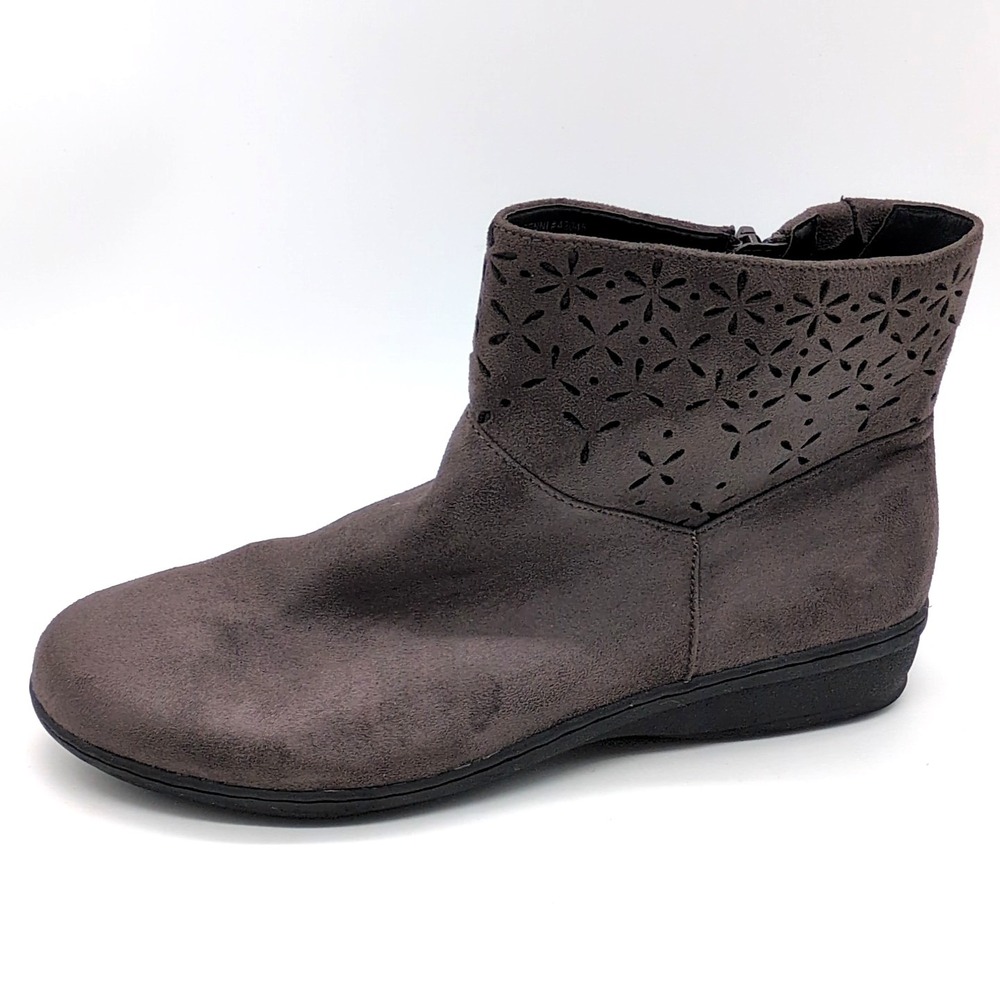 Comfortview Shoes Womens Zenni Gray 9.5 Faux‎ Suede Ankle Boots Side Zip Chic